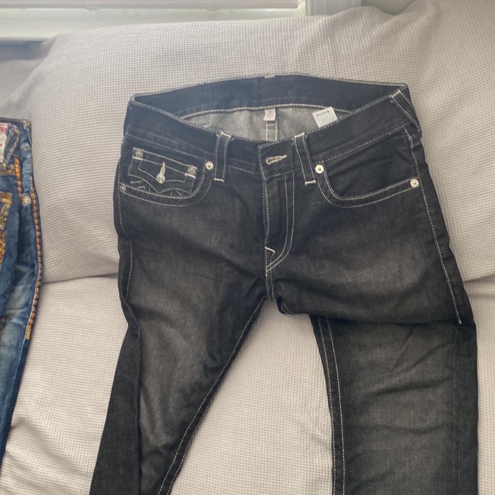 Read - Picture 2 of 3